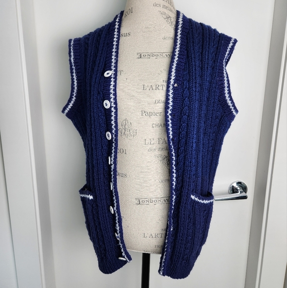Vintage Hand Knit Sleeveless Cardigan Vest - Picture 9 of 10